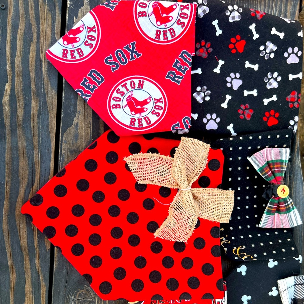 Custom dog bandannas